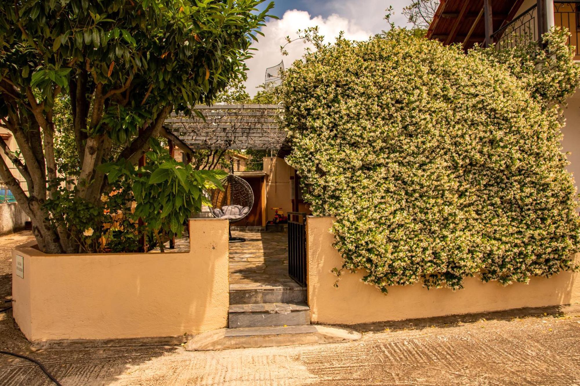 Villa La Casa De Vacation Lavkos Exterior foto